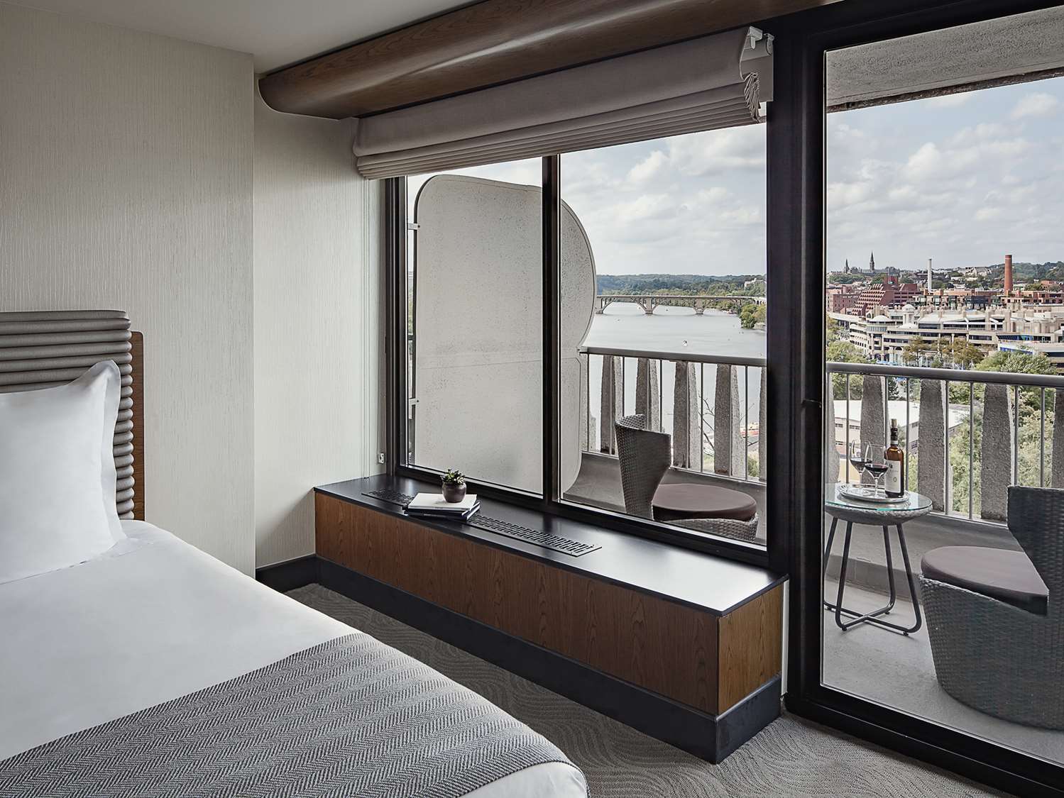 The Watergate Hotel 10/49