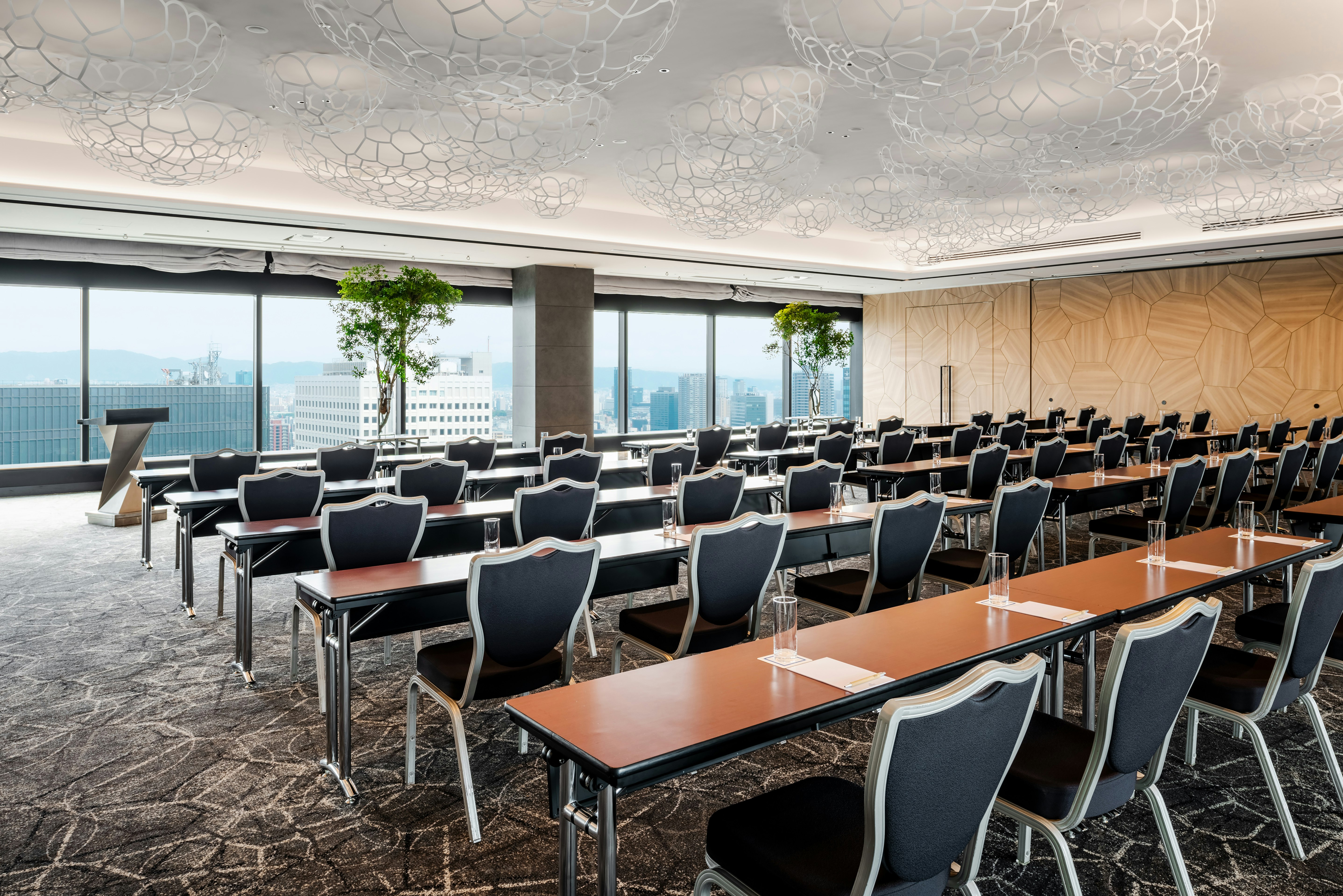 Hilton Osaka 69/77