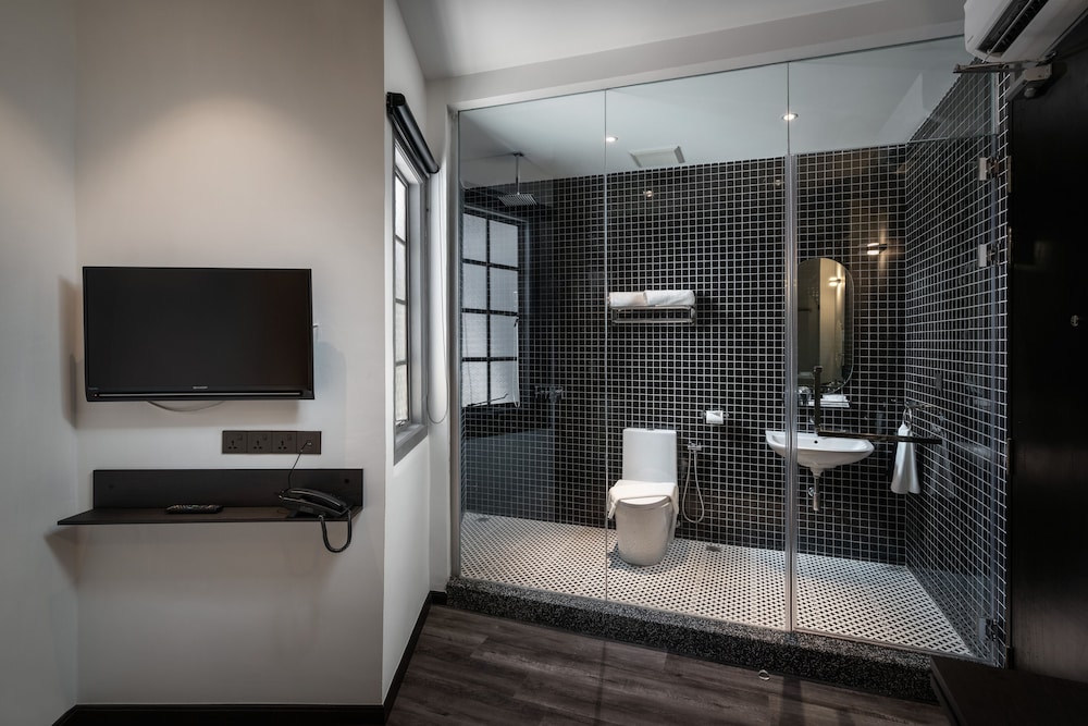 Modern Hotel Georgetown 18/45