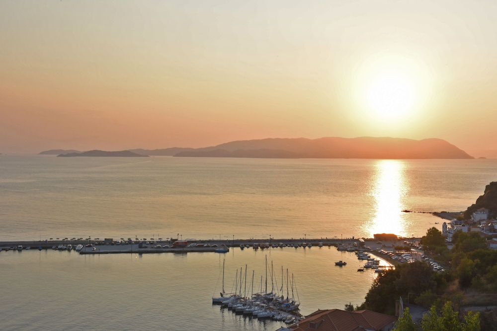 Aegean Wave Hotel 34/50