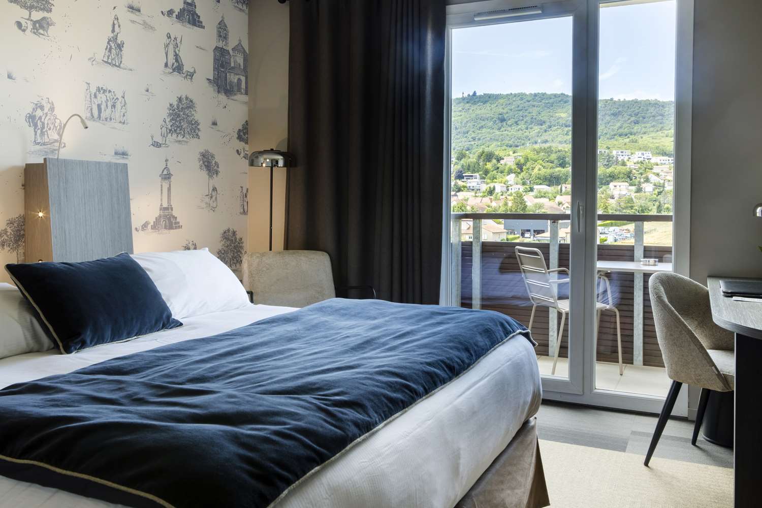 Standard, Queen Bed, Balcony