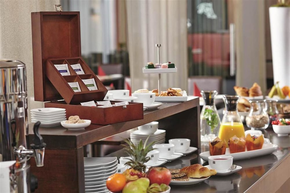 Junges Hotel Hamburg 33/50