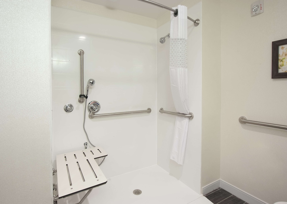 Hampton Inn And Suites Augusta Washington Road I 20 Ga 16/53