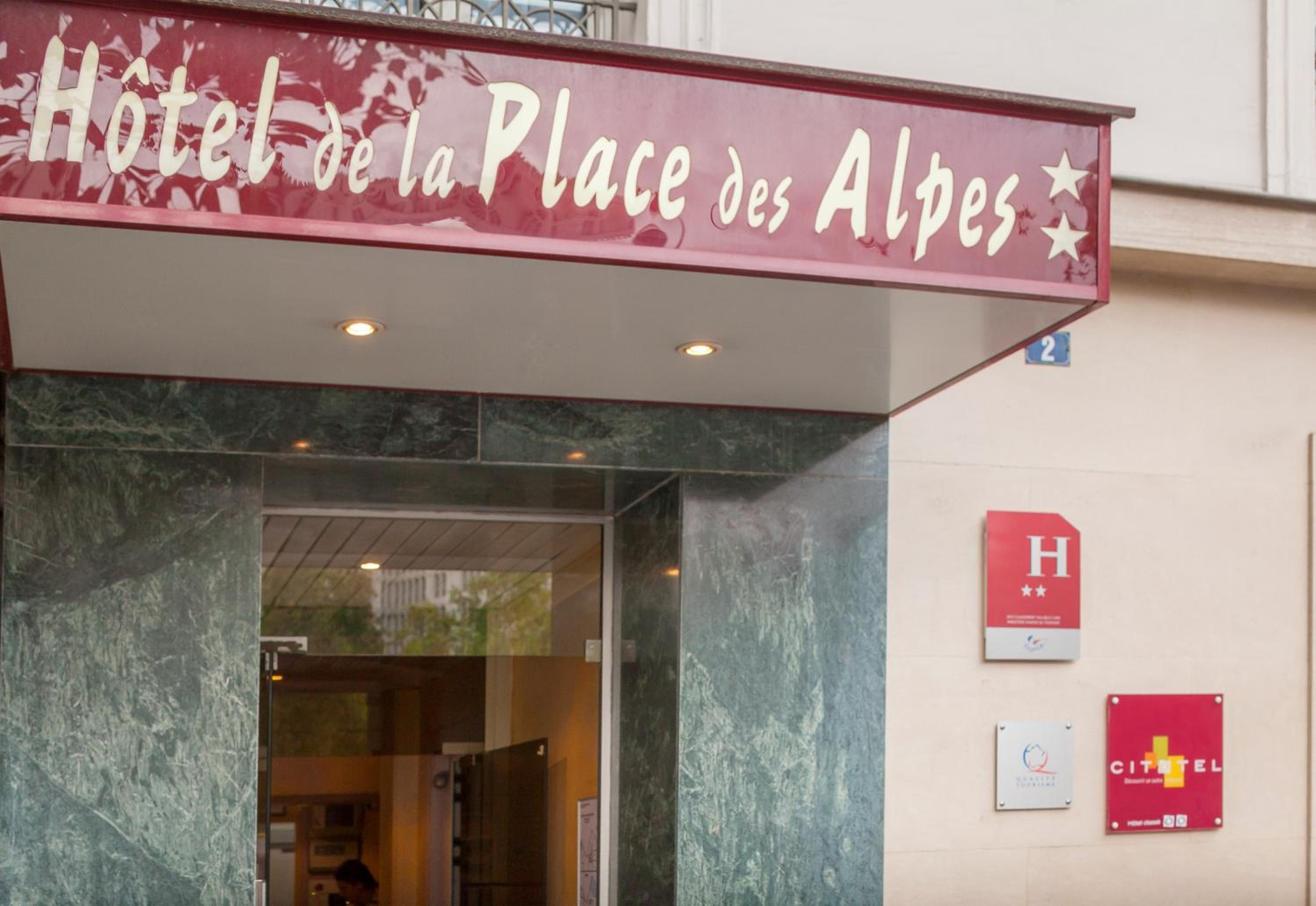 HOTEL DE LA PLACE DES ALPES 5/35