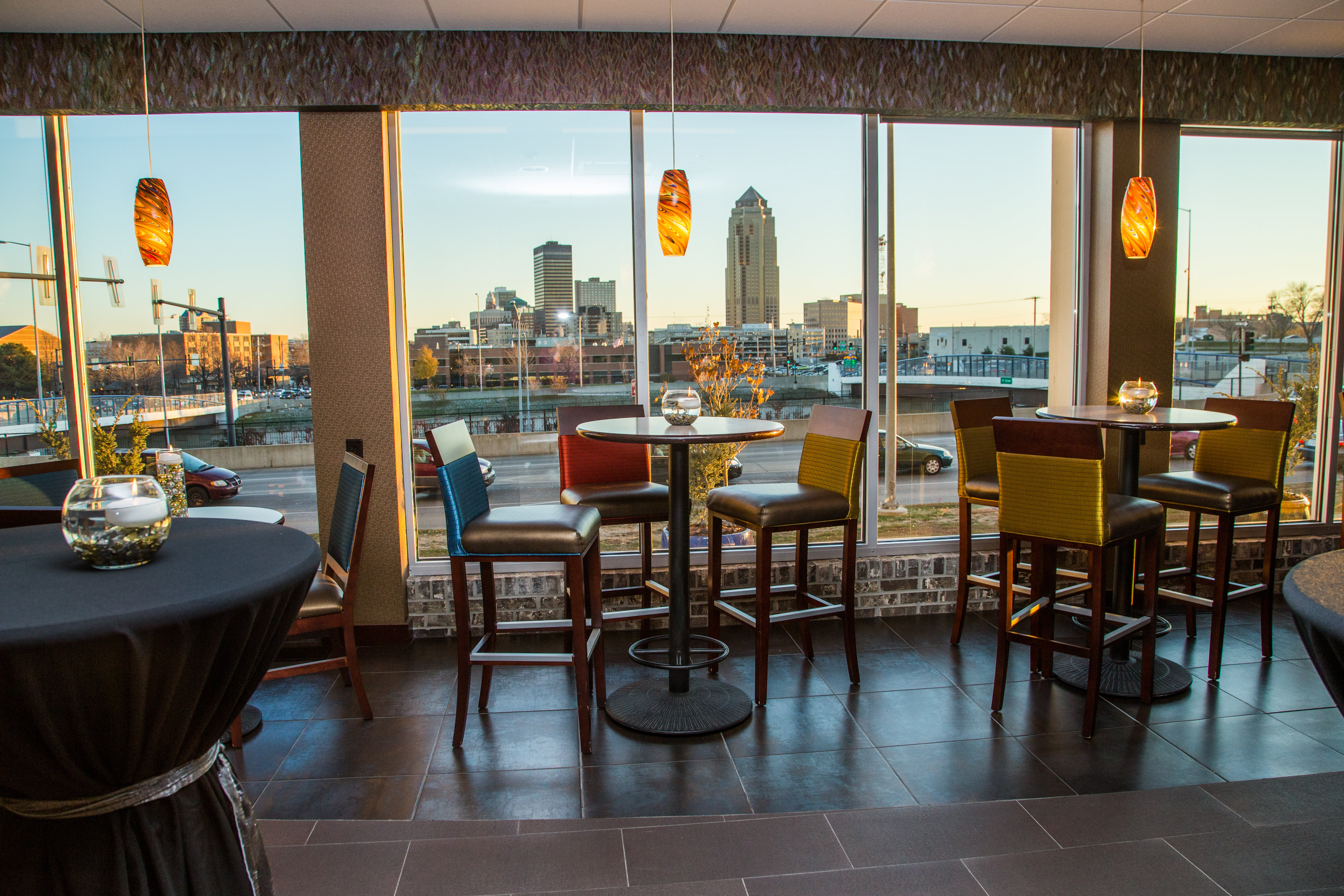 Holiday Inn Des Moines Downtown-Mercy Area 10/21