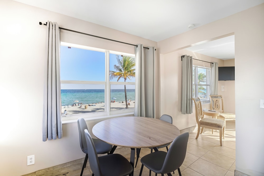 La Terrace Oceanfront 32/50