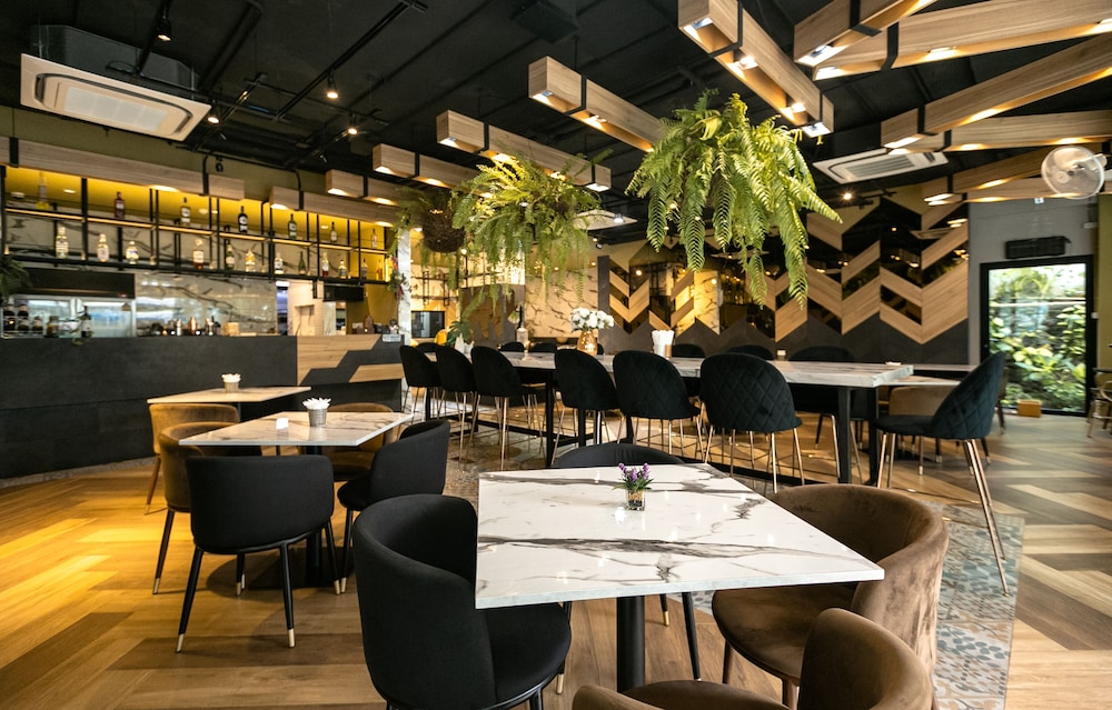Rak Elegant Hotel Patong 56/69