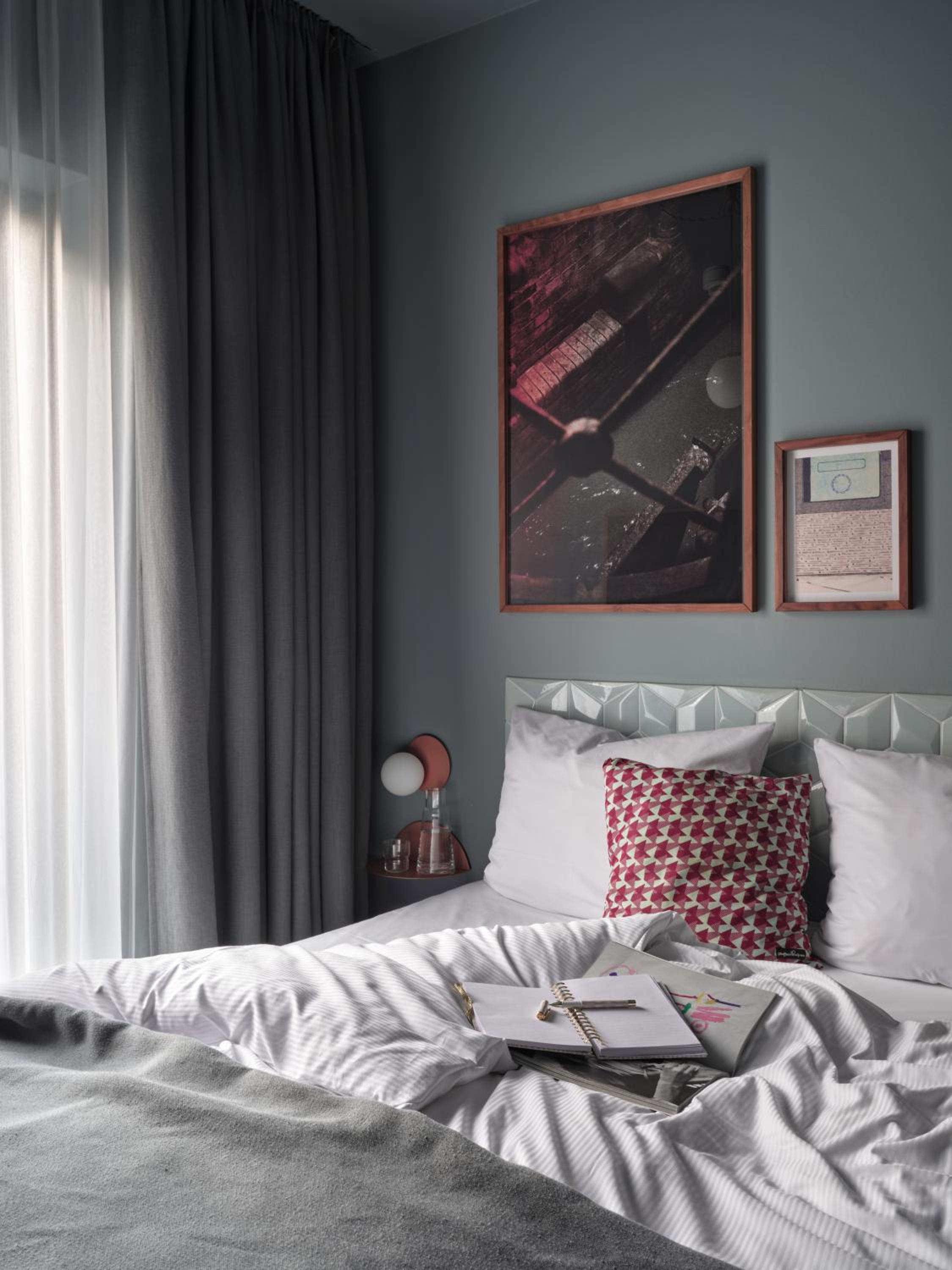 One of a Kind, King Bed, Queen Bed
