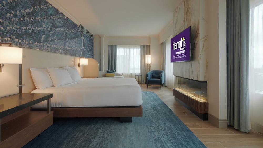 ATRIUM, TOWER, SUITE, KING BED
