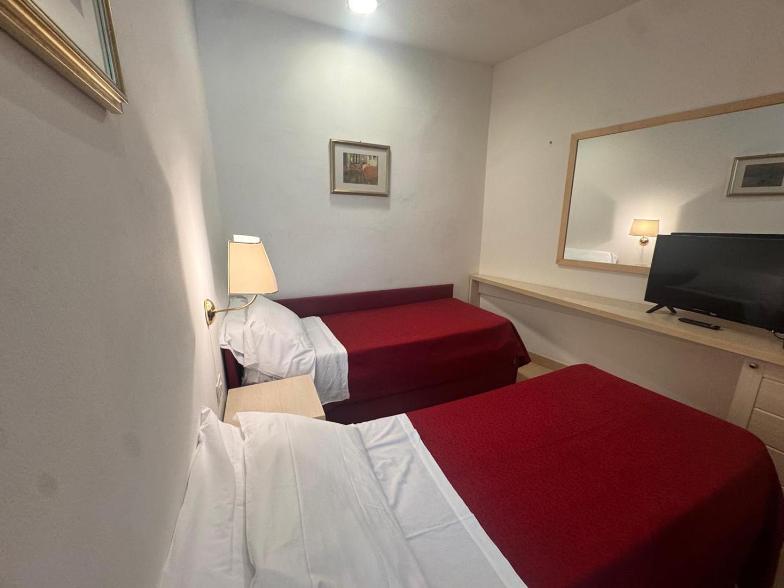 Hotel Bristol 13/50