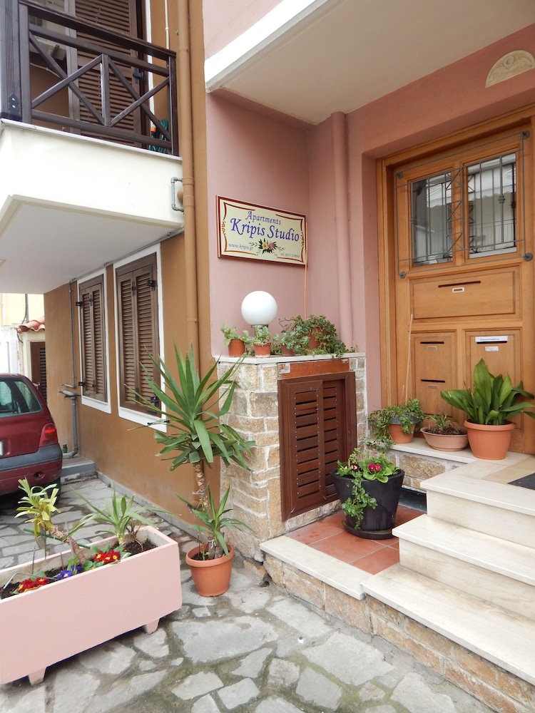Kripis Studios Thessaloniki 7/50