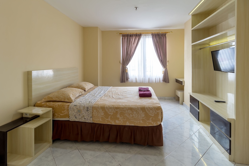 2 BEDROOMS, SUITE