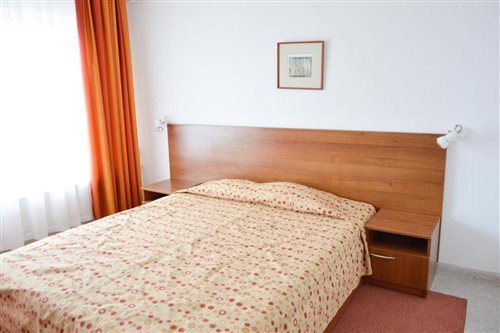 Room, Single, Double or Twin Bed