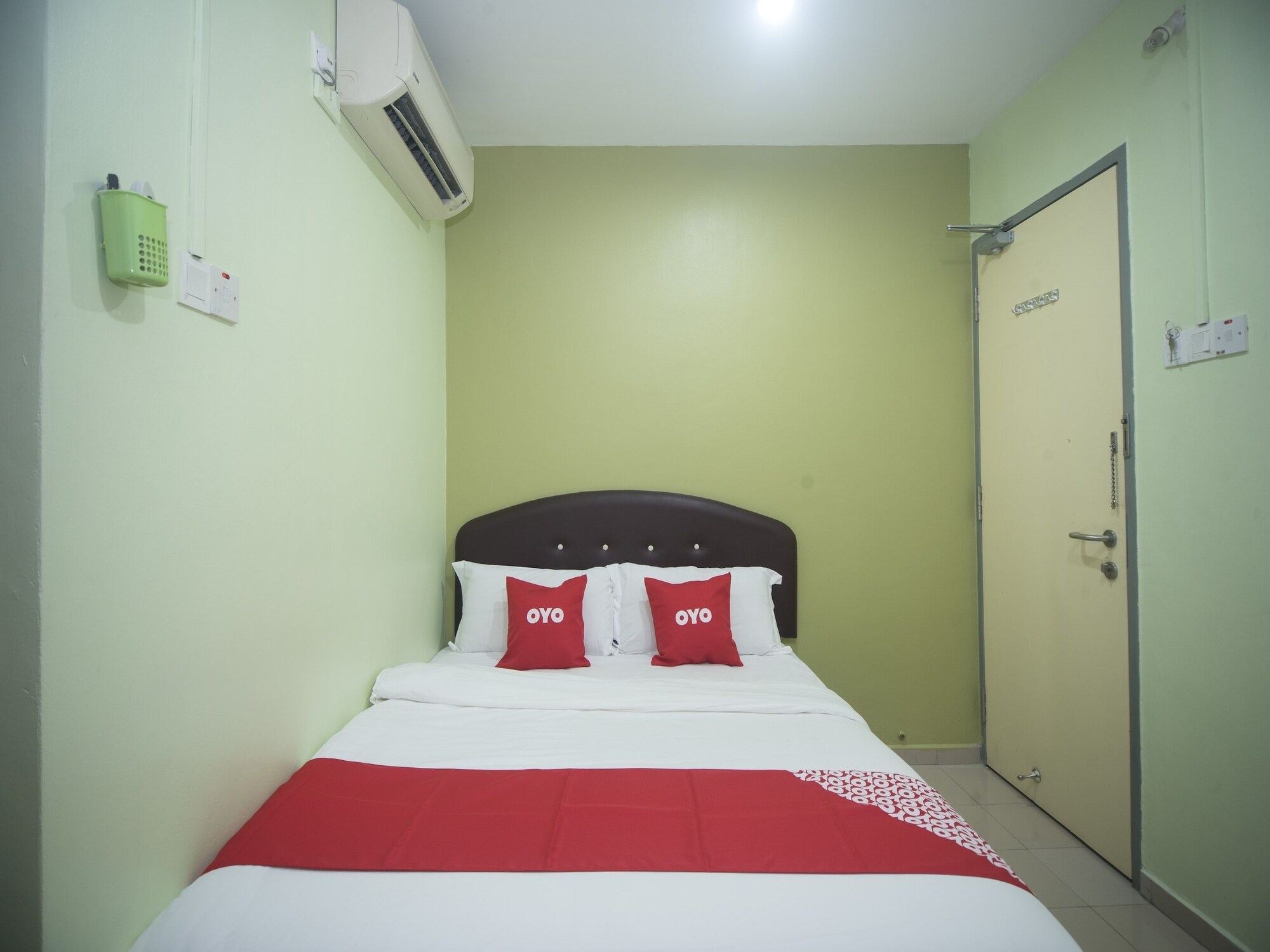 DELUXE, DOUBLE BED
