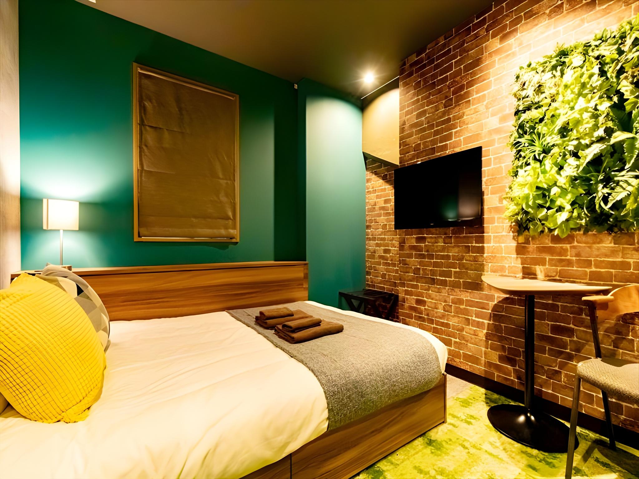 Unique, Type A, Standard, Double Bed