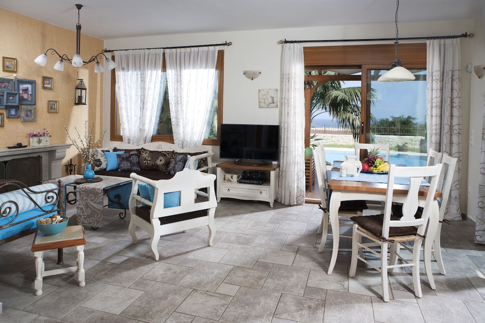 Pandora Villas 16/36