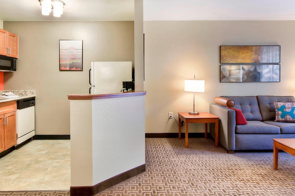 Towneplace Suites Raleigh Cary Weston Parkway 25/29