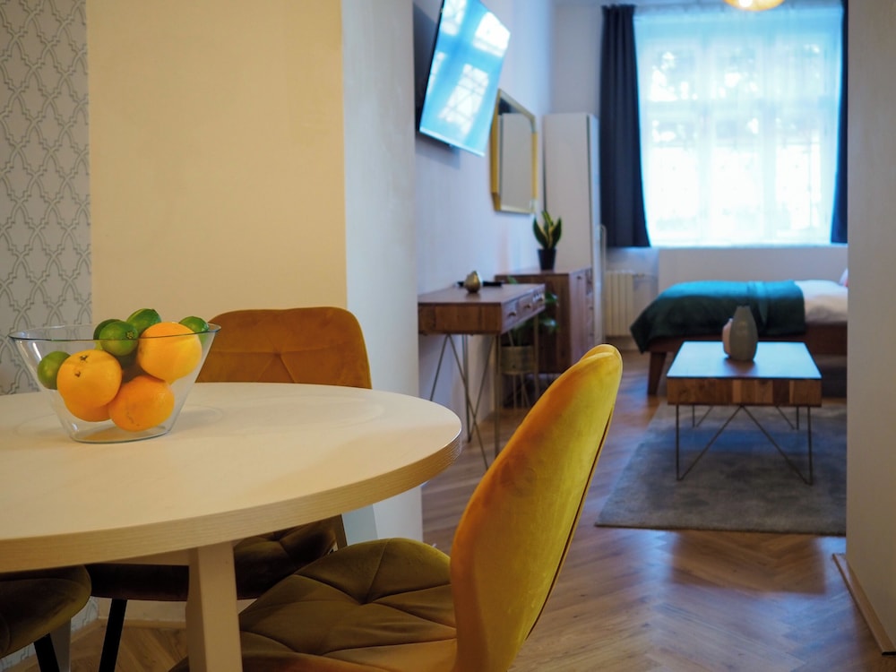 Boutique Hotel 16 42/50