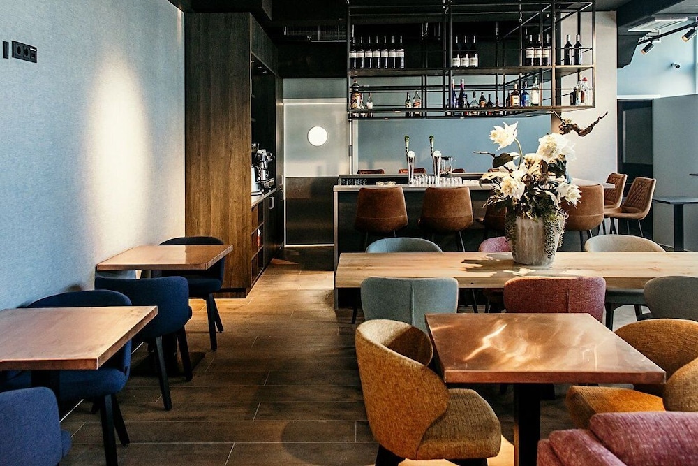Amsterdam Beach Hotel 52/61