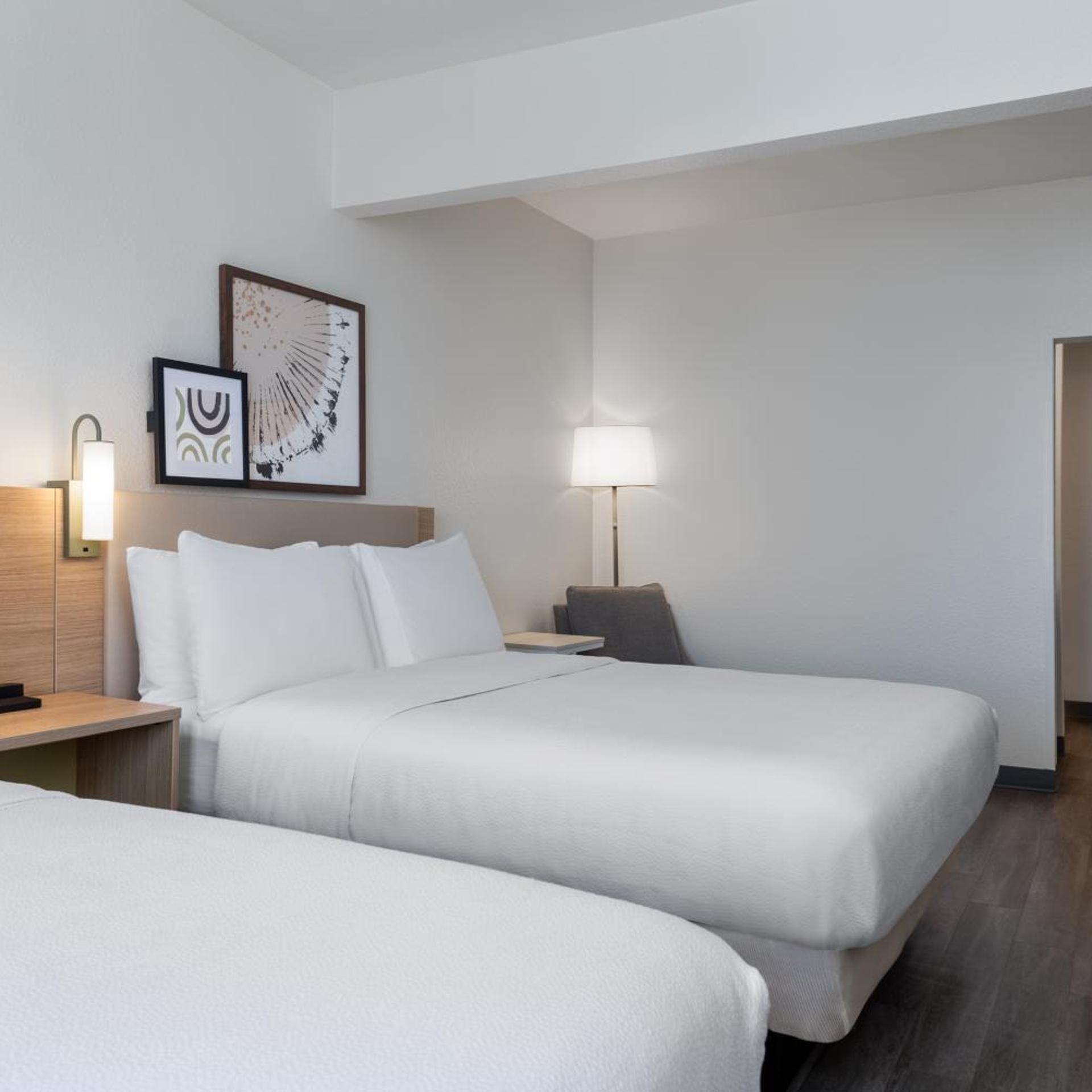 ROOM, 2 QUEEN BEDS, SOFA