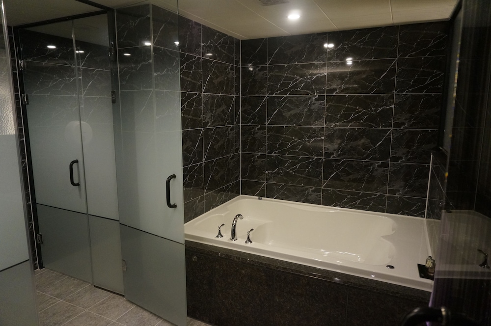 Hotel Mu 29/33