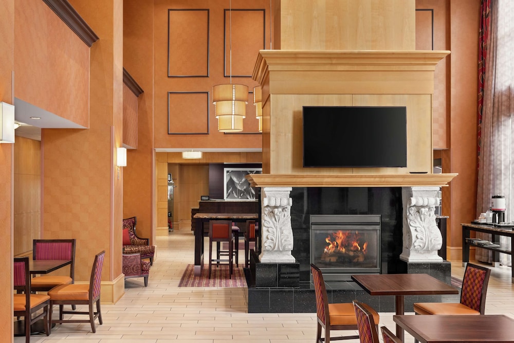 Hampton Inn and Suites by Hilton Langley Surrey 47/72