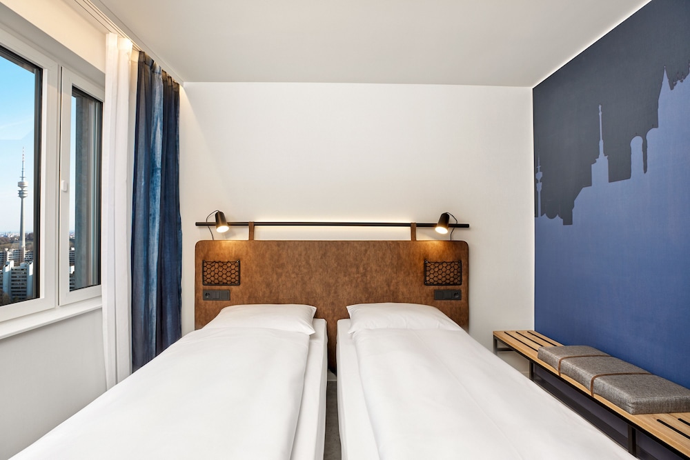 COMFORT, TWIN BEDS