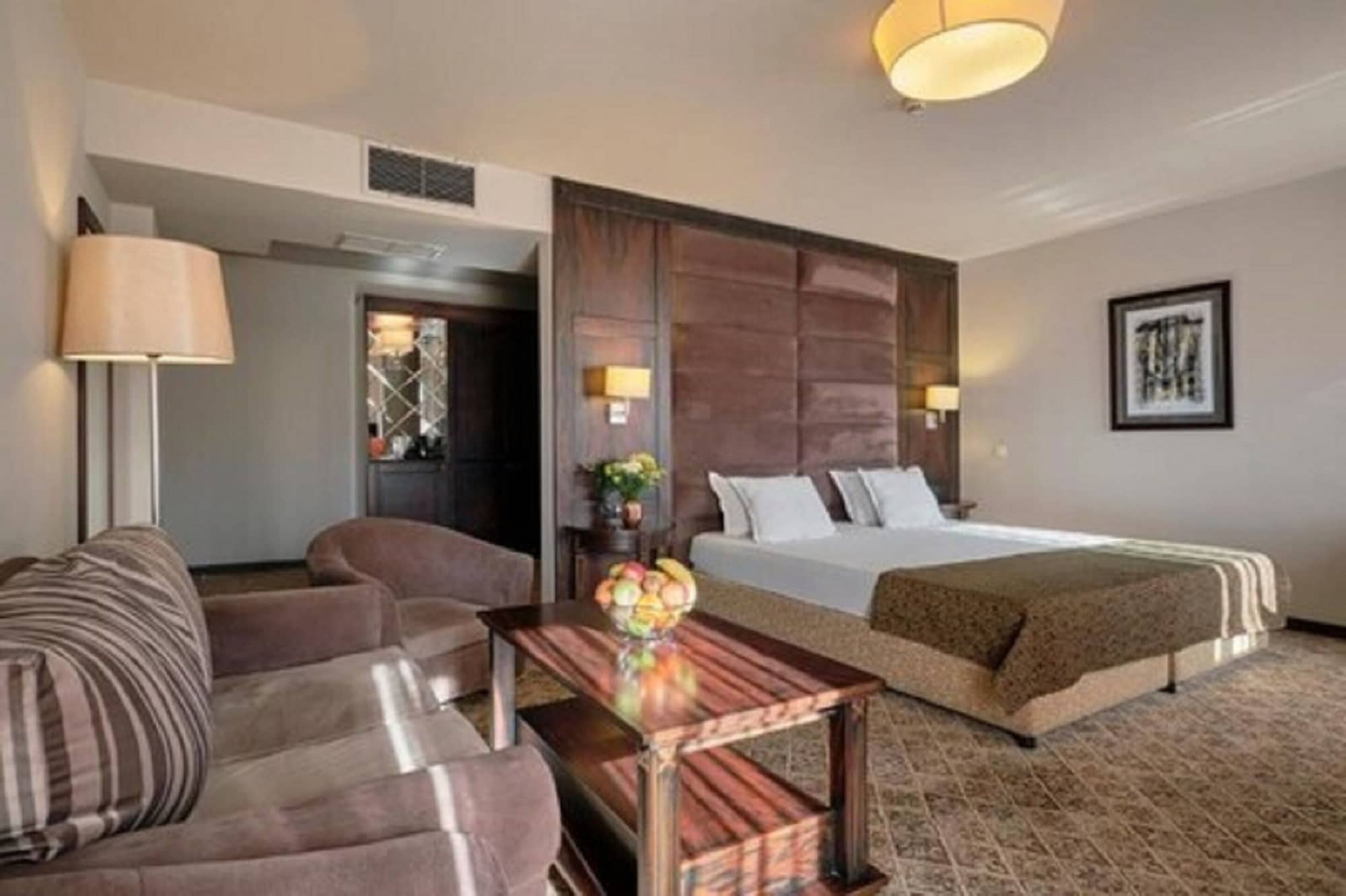 EXECUTIVE, DOUBLE BED