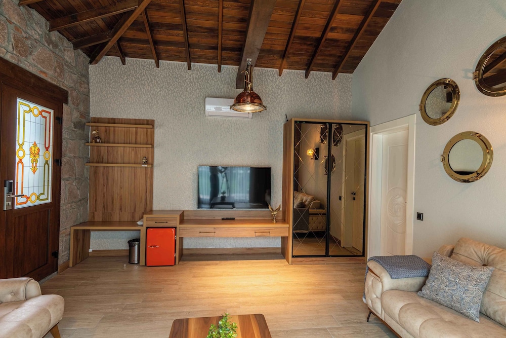 Assos Park Hotel 45/64