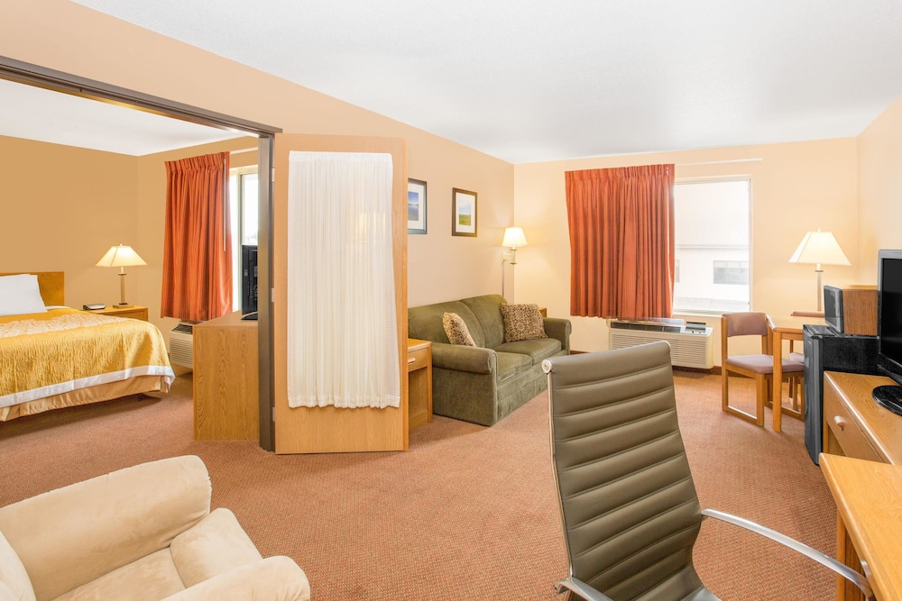Days Inn by Wyndham Worthington 15/20