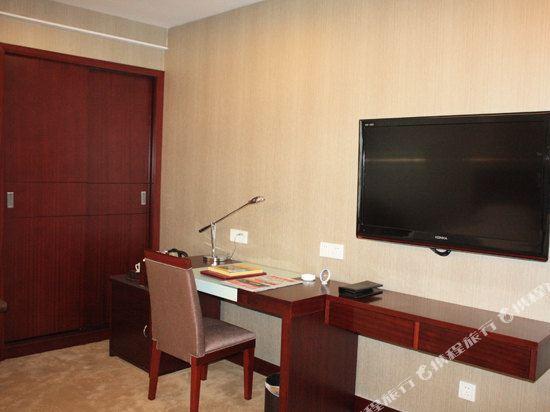 Glory Hotel 20/28
