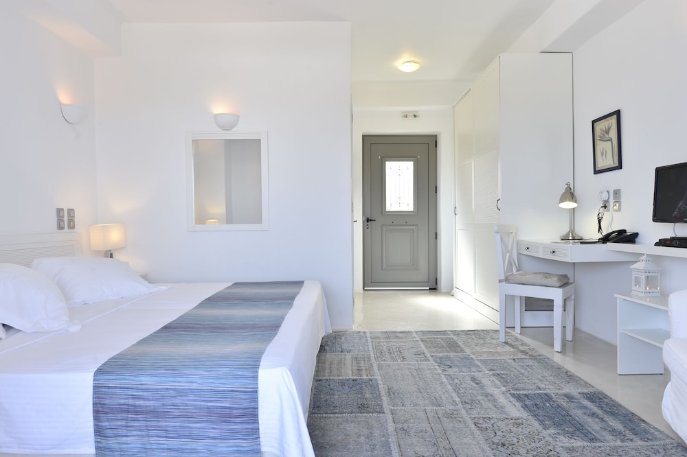 Naoussa Hills Boutique Resort- Adults Only (13+) 11/76