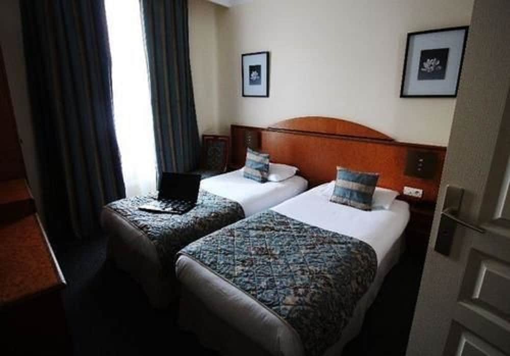 Hotel Crystal 16/69