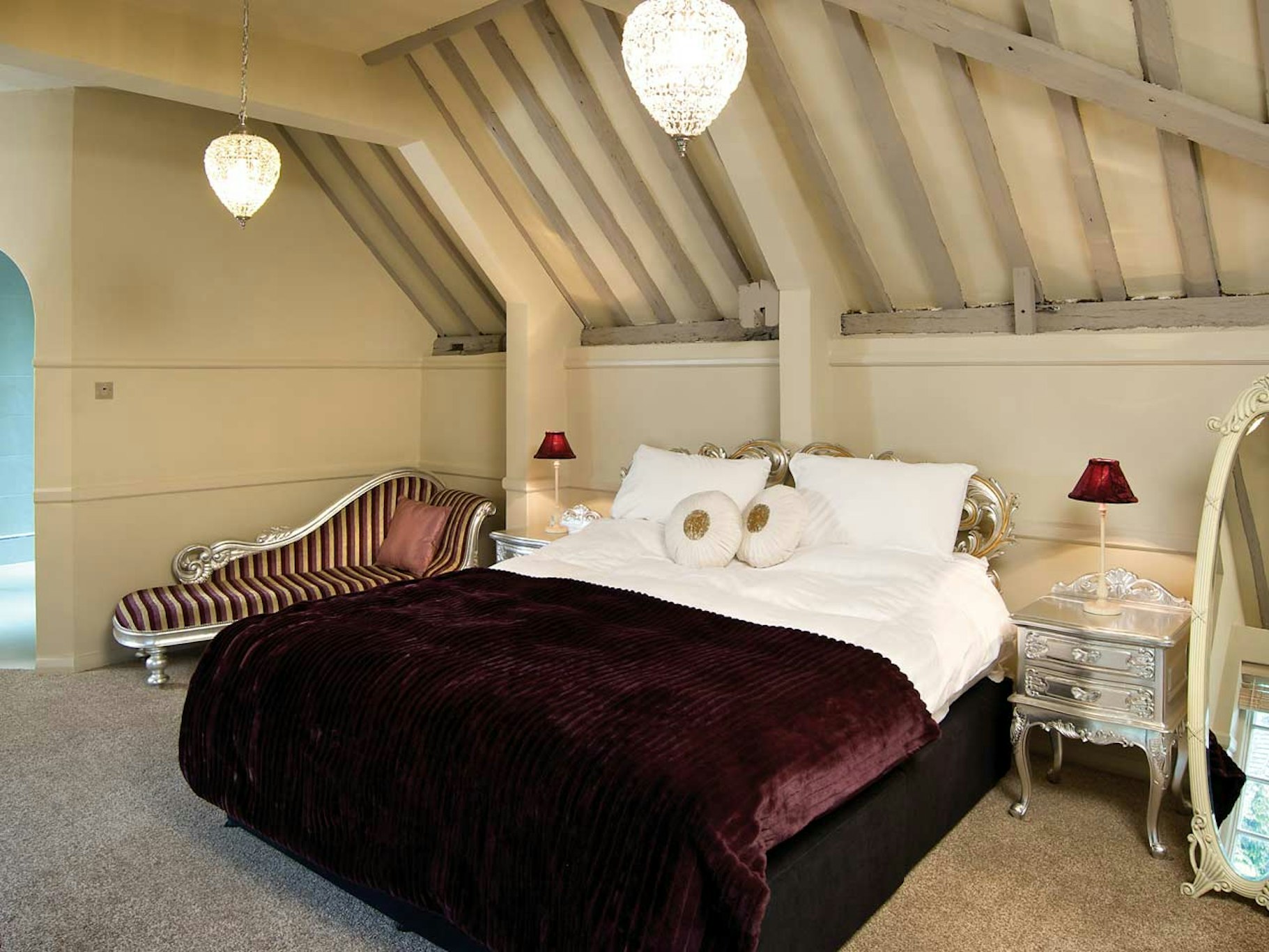 Hayloft, Suite