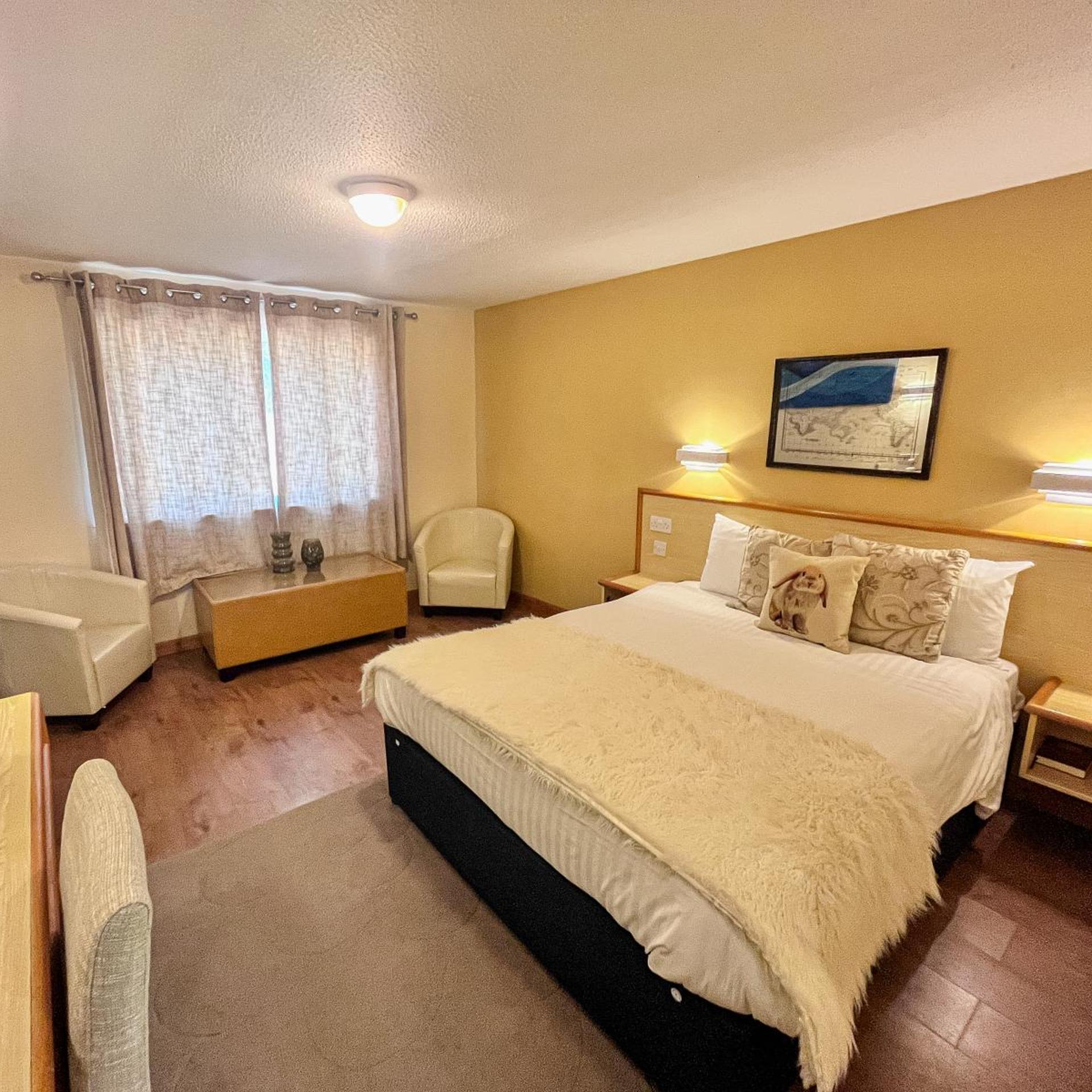 Deluxe, Double Bed
