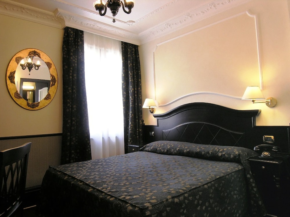 Best Roma Hotel 12/76