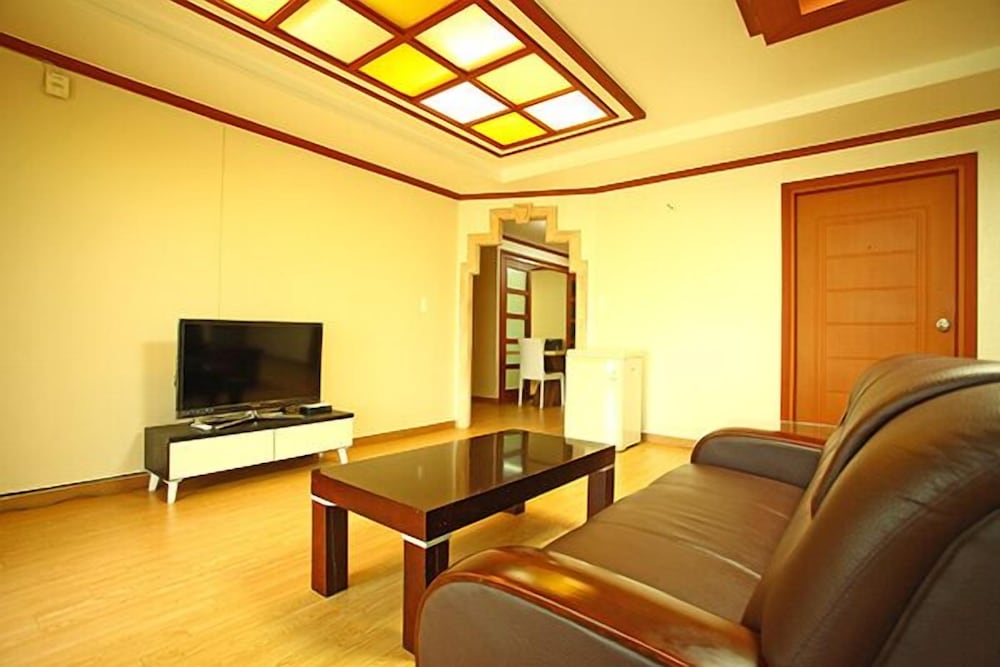 Pocheon Bluesky Pension 25/50
