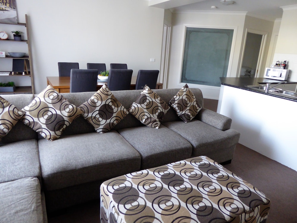 Lifestyle Apartments At Ferntree 10/66