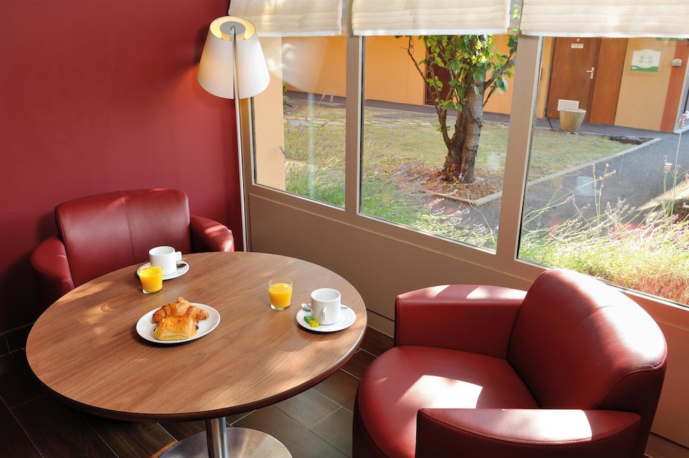 Hotel Campanile Clermont Ferrand Sud - Aubiere 45/58