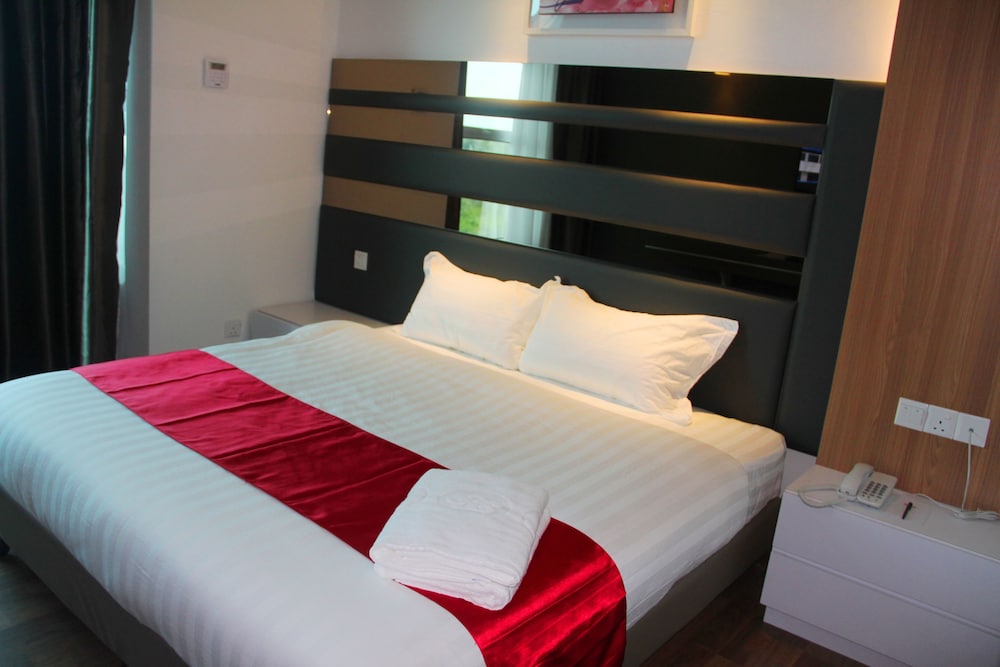 906 Premier Hotel 17/33