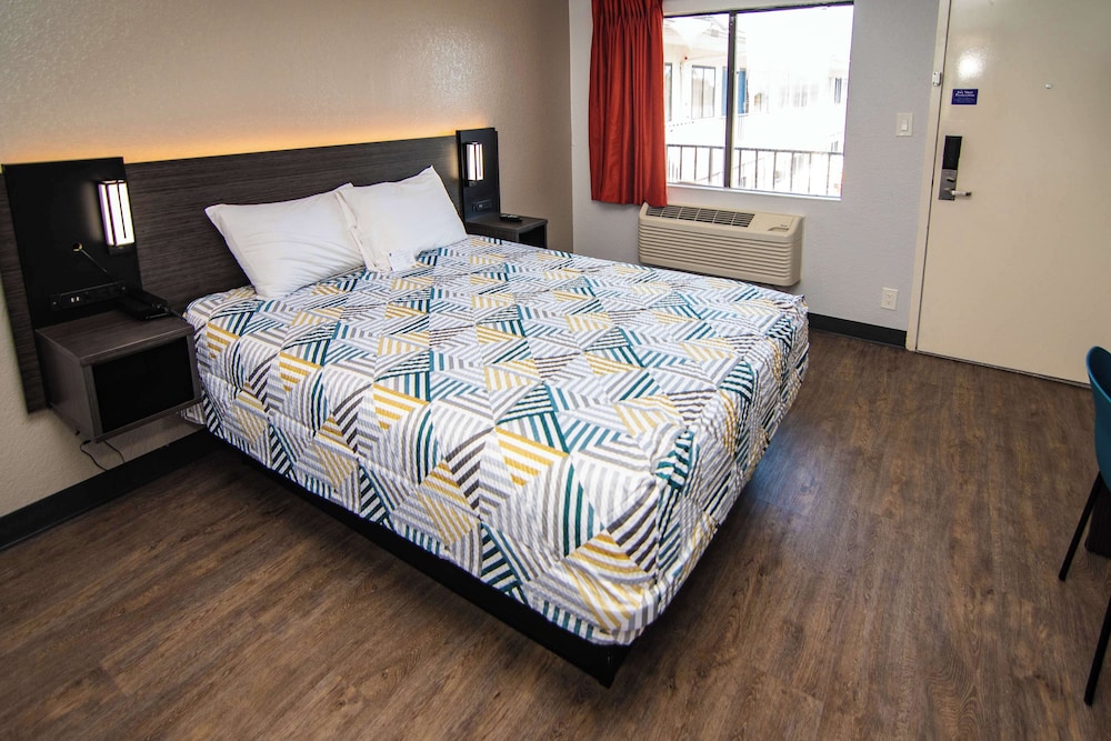 Motel6 Ft. Pierce, FL 20/60