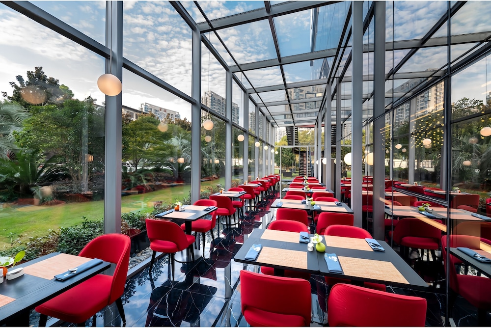 Grand Mercure Shanghai Century Park Hotel 36/54