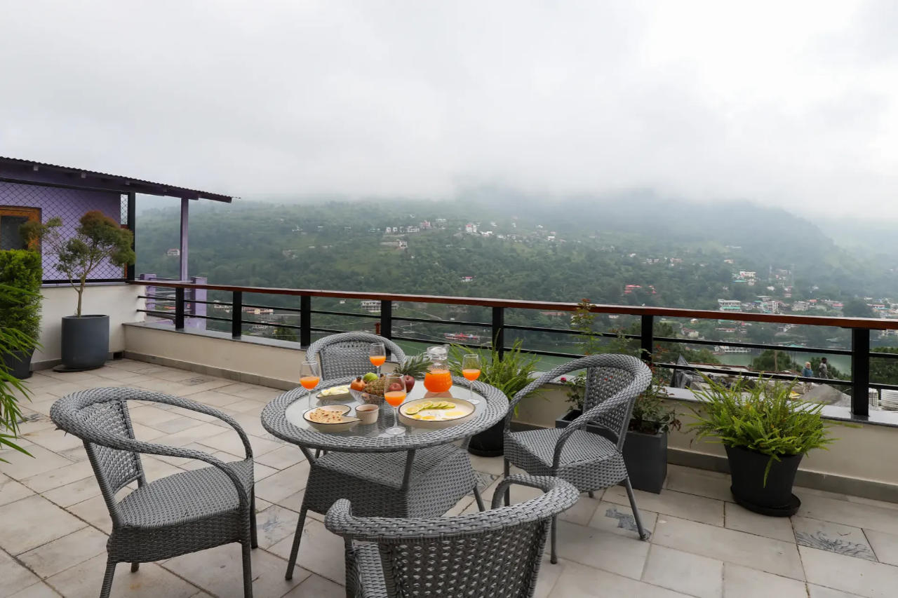 ELIVAAS 3 BHK with Terrace Near Lake View Antarmann Casa Mirage 14/14