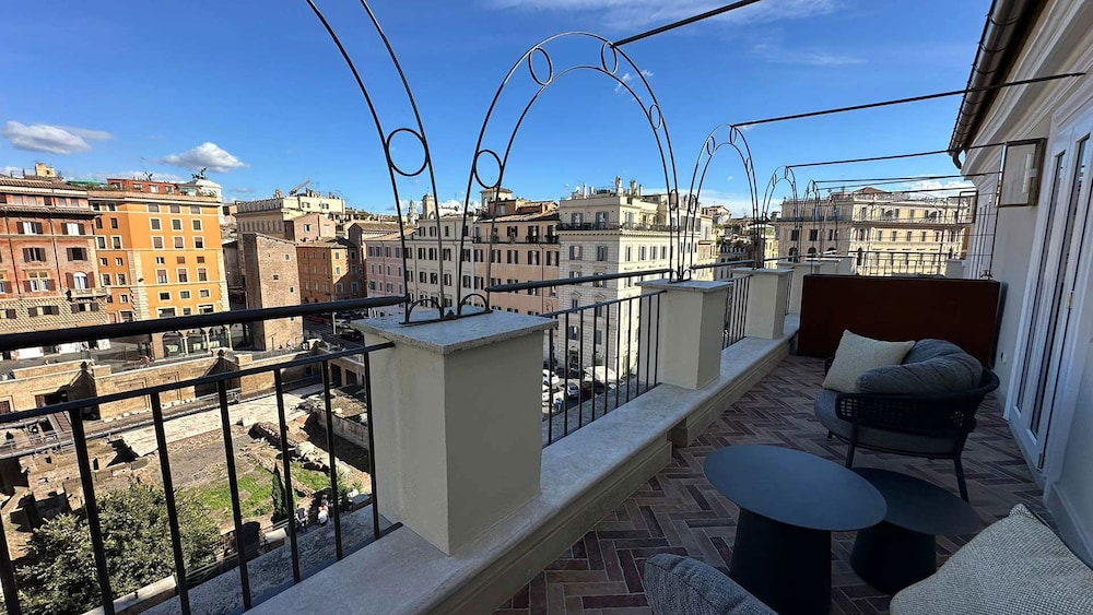 Torre Argentina Relais 62/78