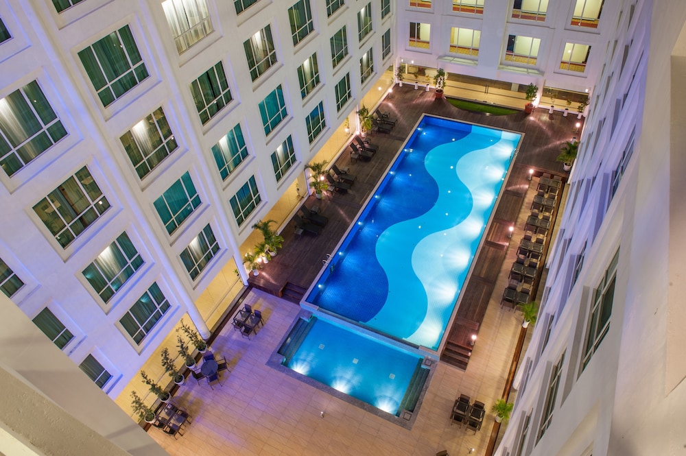 Pan Borneo Hotel Kota Kinabalu 5/66