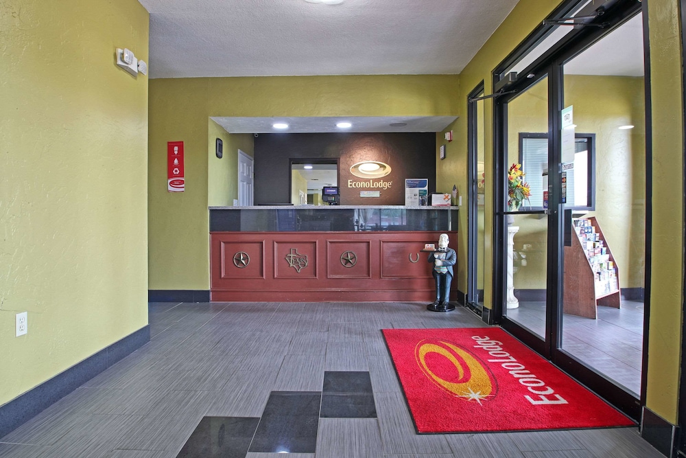 Econo Lodge Hillsboro I-35 6/35