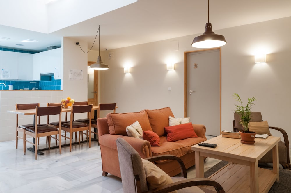 The Nomad Hostel 54/77