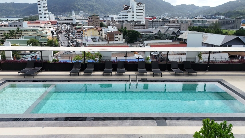 Ashlee Hub Hotel Patong 7/66