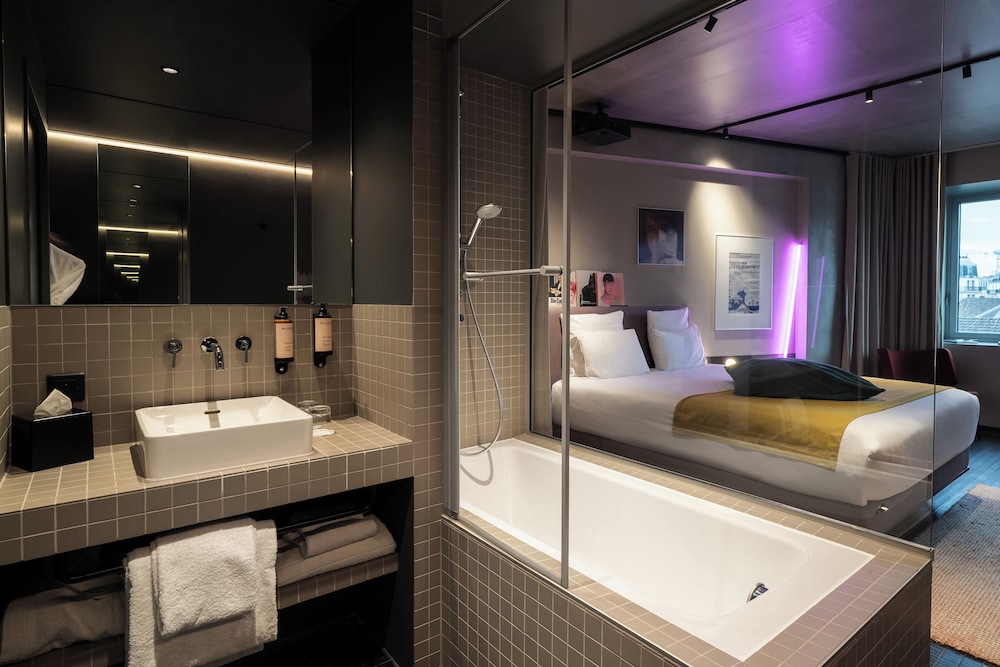 mk2 Hotel Paradiso Nation 43/46