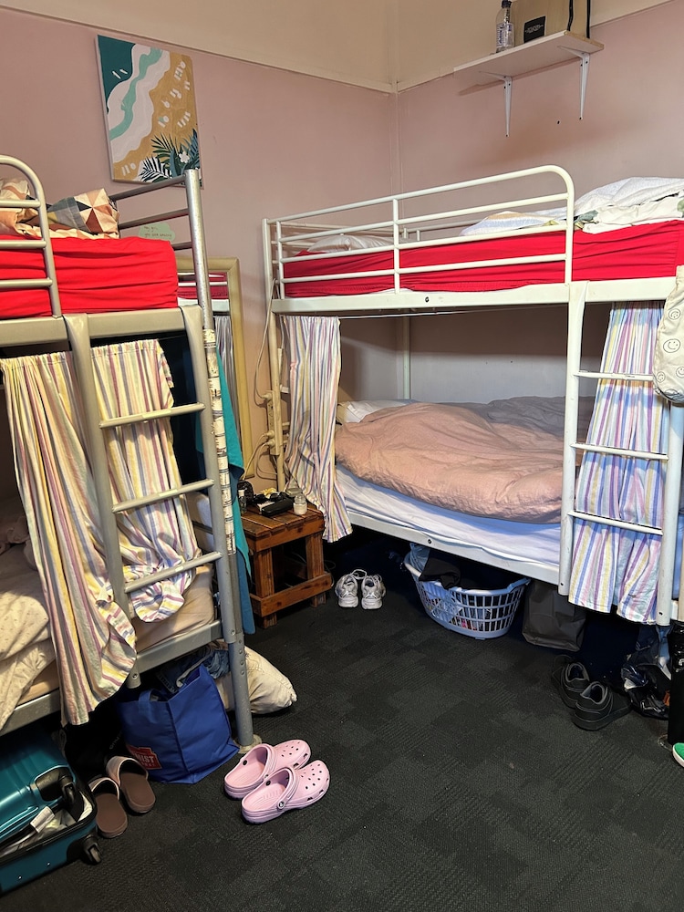 The Shiralee - Hostel 48/57